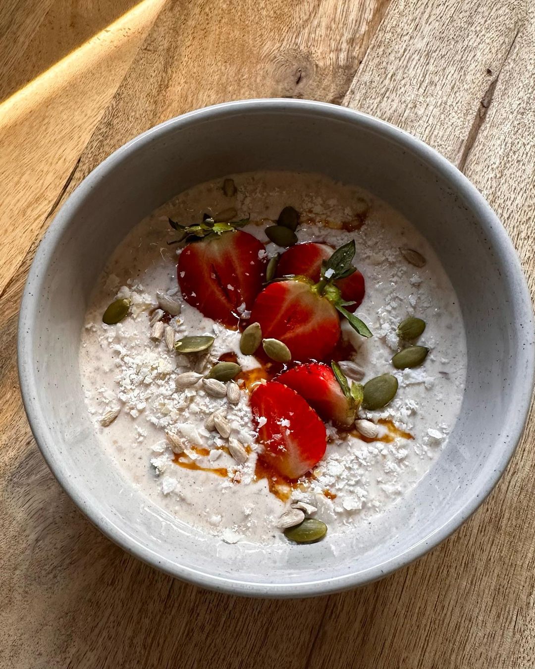 Vanilla Almond Overnight Oats with Fresh Strawberries