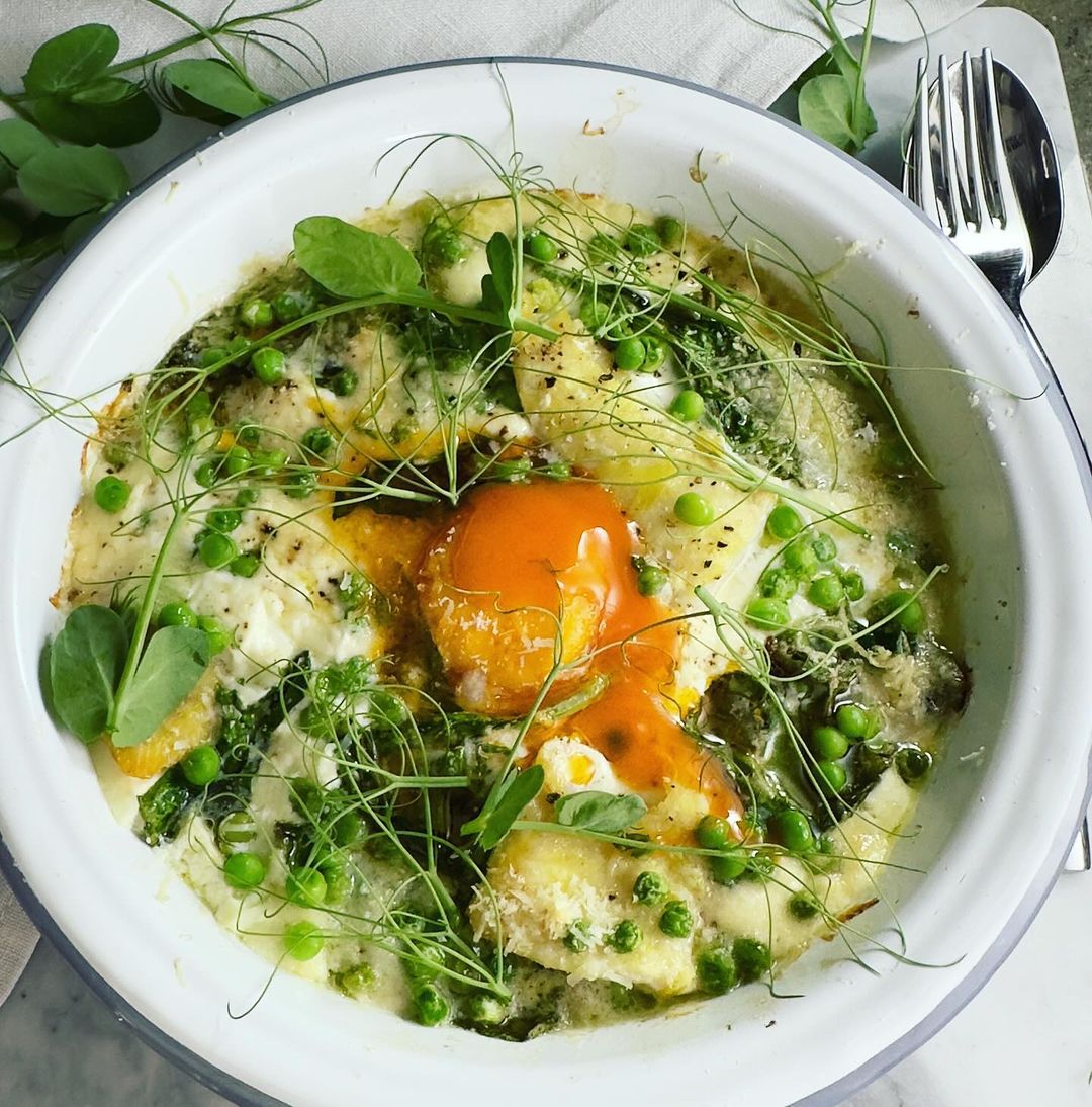 Baked Eggs with Smoked Haddock, Leeks and Garden Greens