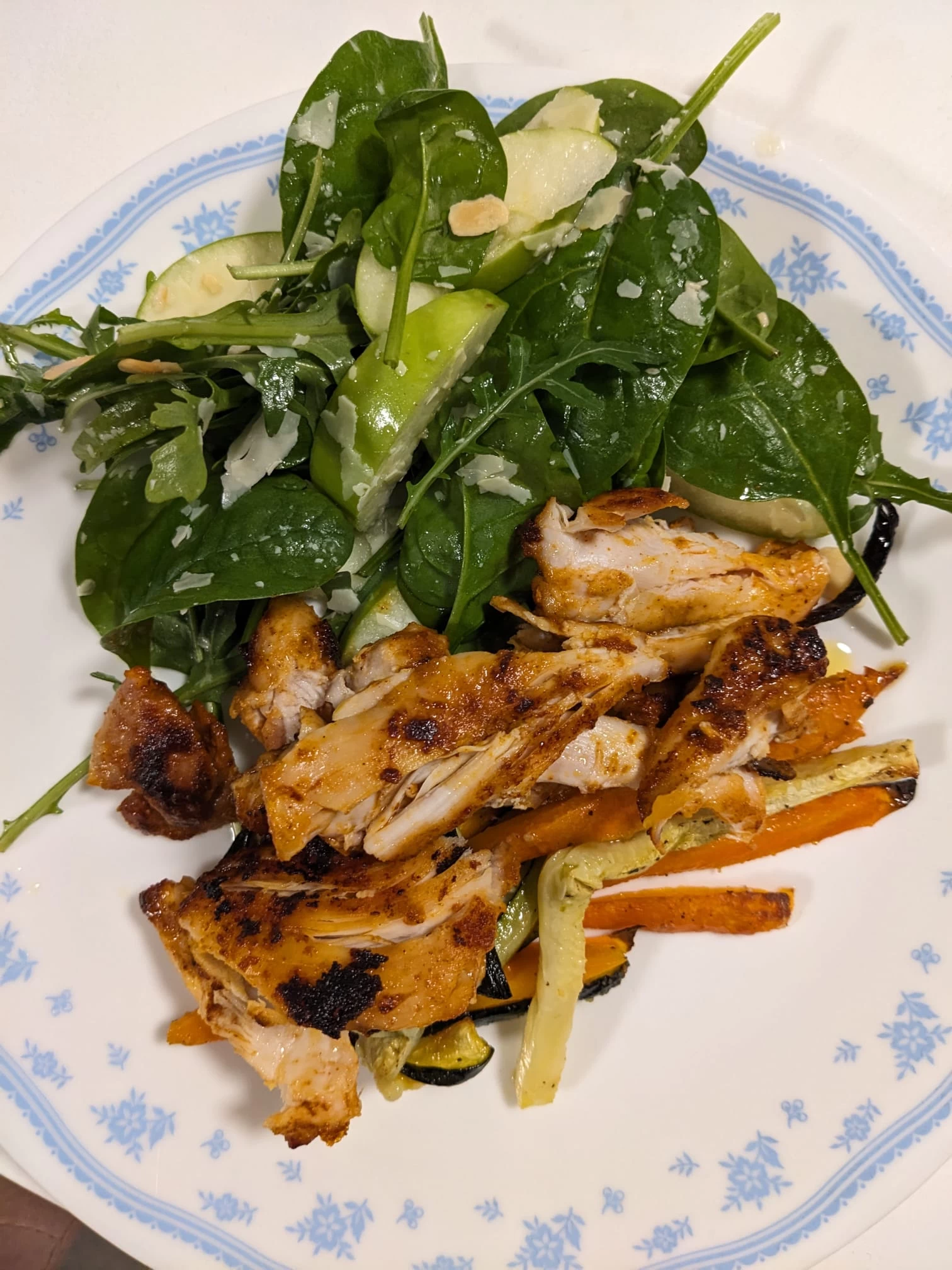 Grilled Chicken with Spinach and Apple Salad