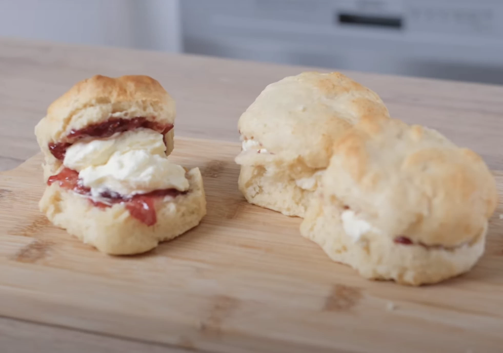 Scones with Lemonade